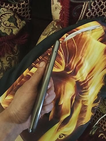 Аудиотехника: Samsung Galaxy A32, цвет - Черный, Сенсорный — 5