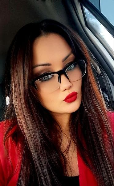 Administratorlar, idarəçilər: Hostes, qeydiyyatçı, Qadın, 39 yaş, 5 ildən artıq təcrübə — 1