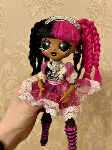 домик для кукол: LOL OMG Remix в стиле рок по имени Metal Chick. Состояние отличное,в — 1