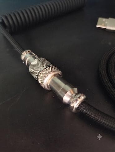 Musiqi alətləri: Məhsul: USB-A – USB-C koil (bükümlü) klaviatura/aksesuar kabeli — 3