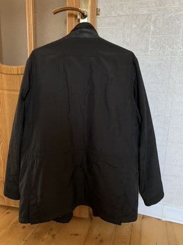 бордовые мужские куртки: Nəzərdə tutulan bu qara rəngli kişi gödəkçəsi, müasir və funksional — 6