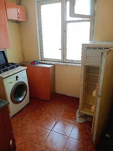 mahrasa bagi: Salam. Ev Bakıda Neftçilər Kruqunda Maklerlər bağının yanındakı binada — 8