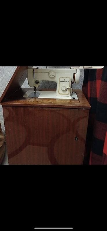 Tikiş maşını – şkaflı model - Klassik, mexaniki tikiş maşını taxta lalafo.az -da Tikiş maşını – şkaflı model - Klassik, mexaniki tikiş maşını taxta