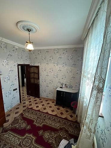 Həyət evləri və villaların satışı: 3 otaqlı, 70 kv. m, Orta təmir — 10