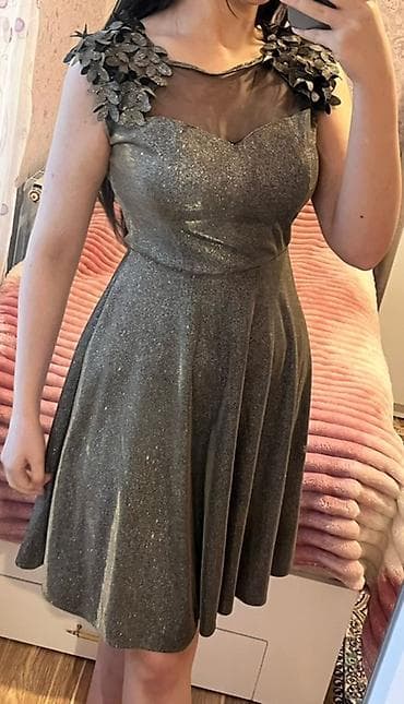 ucuz kurtkalar: Zərif dizaynlı qısa gecə/libas - Rəng: tünd boz, incə parıltılı — 2