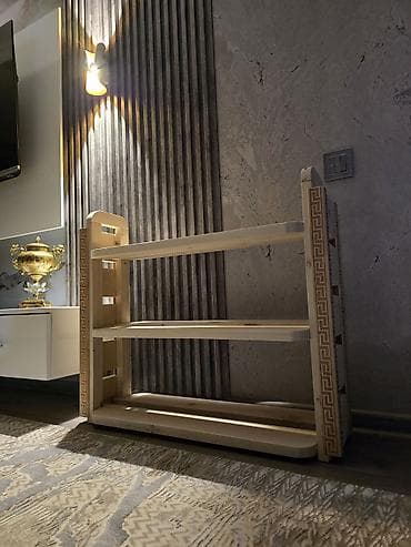 klassik tv stendler: Ayaqqabı rəfi, Düz — 1