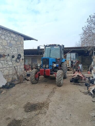 maşınlar avtomobil: Minsk MTZ traktoru – ön dartıcı (4x4). Güclü kənd təsərrüfatı işləri — 2
