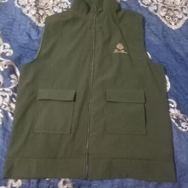 yuxuda qirmizi papaq gormek: Kişi geyim dəsti - Qara sweatshirt: dairəvi yaxa, uzunqol, sinədə ağ — 2