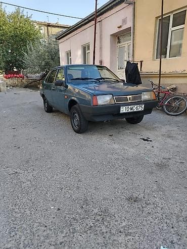 автомобиль базар: ВАЗ (ЛАДА) 21099: 1.5 л | 1997 г. 37473 км Седан — 9