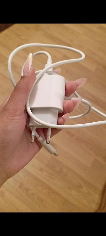 adapter apple: Məhsul: Divar şarj cihazı və kabel (EU 2-pin) - Rəng: ağ - Ştepsel — 1
