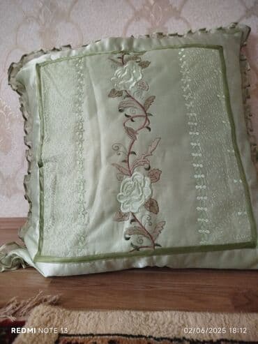 metbex perdeleri 2022: Dekorativ Yeni Sadə Lələk, tük Yastıq, Ünvandan götürmə — 2