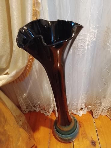 xurustal vaz: Bir vaza — 2