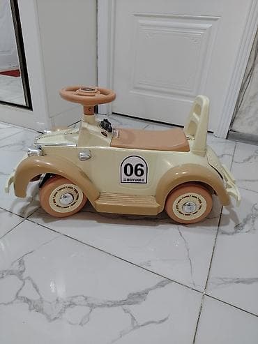 Uşaq minik maşını – klassik retro dizayn - Rəng: krem-bej tonları - — 2