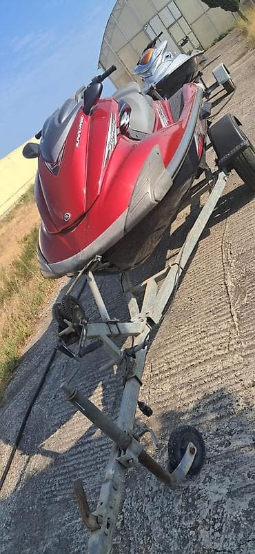 mavi su: Yamaha Waverunner su motosikleti, treyler ilə birlikdə - Rəng — 1