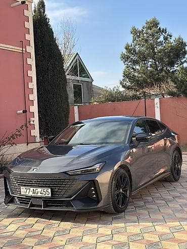 Changan Uni-V: 1.5 l | 2023 il 33000 km Sedan