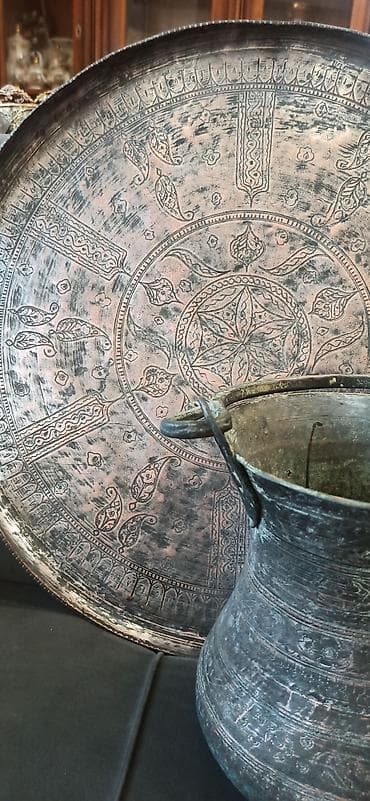 mecmeyi nedir: Məhsul: Əl işləməsi mis qab və iri mis sini (2 dəst) Təsvir: - — 5