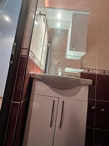 Мебель: Əl üz yuyan yeni kimidir satılır. Dolablı — 1