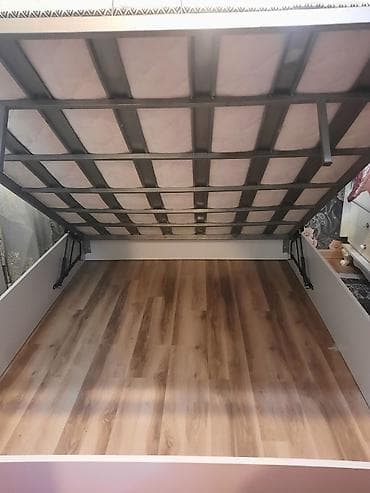 oval masalar: İşlənmiş, Kupe, 4 qapılı Düz dolab, Qarderob, paltar dolabı — 4