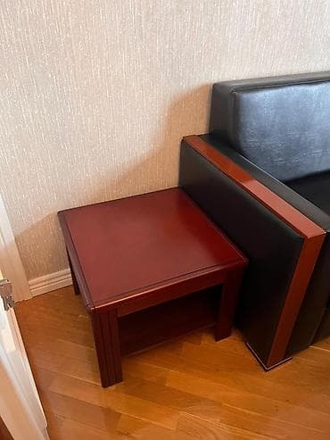 teze mebel: Ofis üçün toplantı dəsti Tərkib: - Böyük düzbucaqlı iclas/konfrans — 4