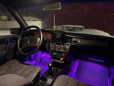 Mercedes-Benz 190 (W201): 2 l | 1987 il Sedan — 5
