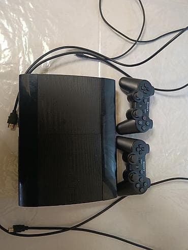 Salam ps 3 suoer slim əla vəziyyətdədir prosifkadir 320 gb 2 təzə pult