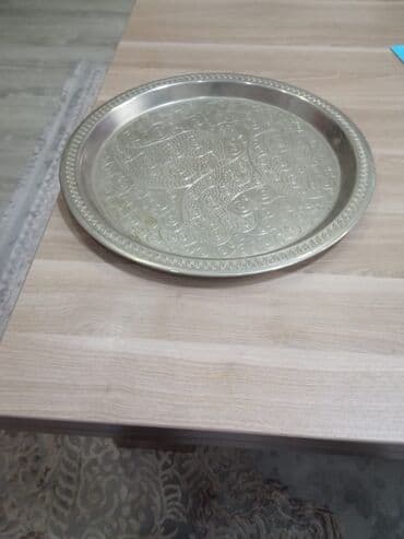 Şirəsıxanlar: Padnus satilir. Yenidir istifade olunmayib. Bir boyuk padnus, 6 eded — 1