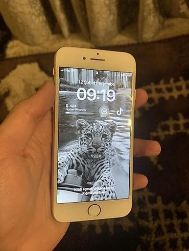 Аудиотехника: IPhone 8, Золотой, Беспроводная зарядка — 2