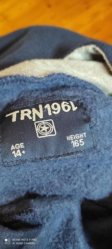 de facto sweatshirt: 2 ədəd uşaq sviteri/svitşot dəsti.20 man 1) Tünd göy kapüşonlu — 5