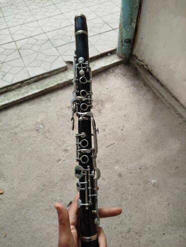 məktəbəqədər uşaqlar üçün testlər: B klarnet Nikel örtüklü gümüşü düymələr və ağzıq hissəsi ilə qara — 2