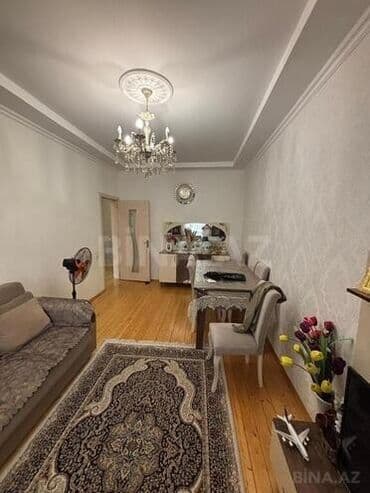 2 mərtəbəli həyət evləri: İki mərtəbəli həyət evi - Ümumi plan: 2 mərtəbə, balkonlu fasad — 42