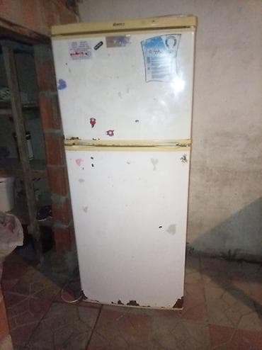 Soyuducular: Salam soyducu satılır heç bir problemi yoxdur superdə İşləyir unvan — 1