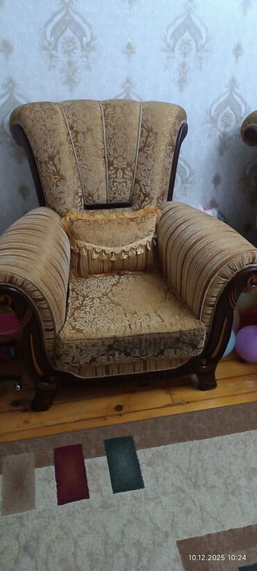 islenmis divan kreslo aliram: Divan, İşlənmiş, Açılmayan, Bazasız, Parça — 3