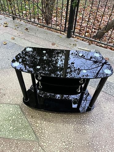 ikea mebel: Düz TV altlığı, Polkalı, Şüşəli — 2