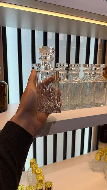 esensiya nədir: Rəng - Qəhvəyi, Şüşə — 5