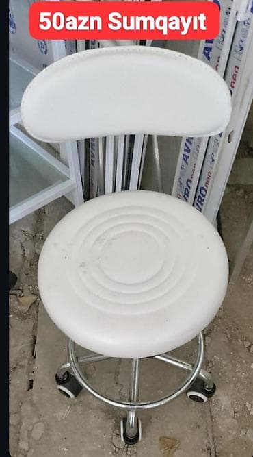 prokat stol stul: Məhsullar: - 3 mərtəbəli servis arabası: metal konstruksiya, şüşə — 2