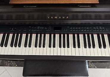 real gitara: Yamaha Clavinova CLP-440 rəqəmsal pianino - Tam ölçülü 88 klaviş — 3