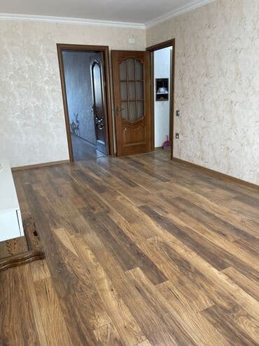 купить квартиру в баку азербайджан: Bakı, Neft Daşları qəs., 3 otaqlı, Köhnə tikili, m. Qara Qarayev, 65 kv. m — 18