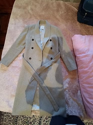 Alt paltarı: MNG (Mango) qadın palto ; M-L ölçü - Rəng: Açıq boz/bej ton - Model — 3