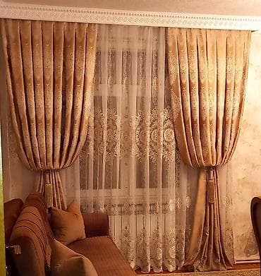 Zərif naxışlı pərdə dəstiPərdə dəst 150 azn.Bahalı parçadır, baha