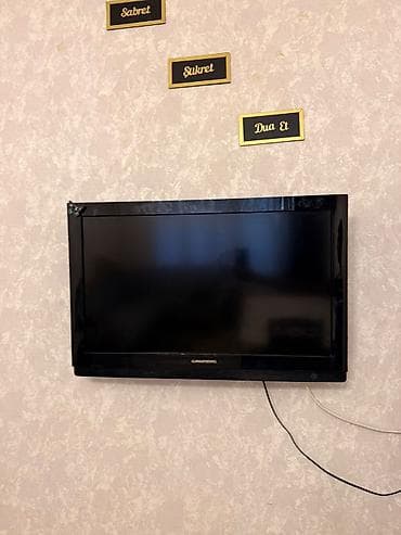 Sadə tv satılır. Krosnu aparatliylə isleyir. İslek tv idir. Unvan