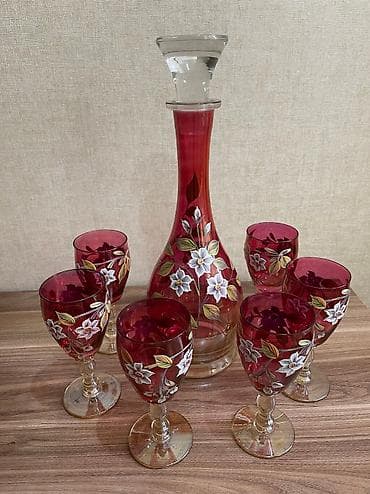 dekor qab: Графин для вина и 6 бокалов с лепкой, производства Чехословакии — 3