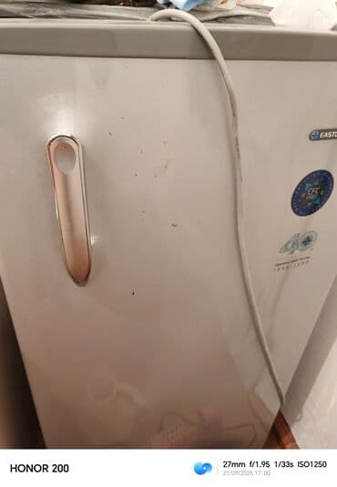 Mini soyuducu – EASTCOOL - Kompakt ölçülü tək qapılı model - Rəng lalafo.az -da Mini soyuducu – EASTCOOL - Kompakt ölçülü tək qapılı model - Rəng