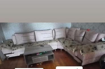 Qonaq otağı dəsti - Künc divan: Açıq pudra/şampan rəngli, iri ölçülü