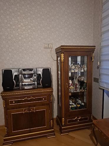 flora stul: Klassik üslubda yemək otağı dəsti.Təmix taxtadır.Stolu enlidir — 3