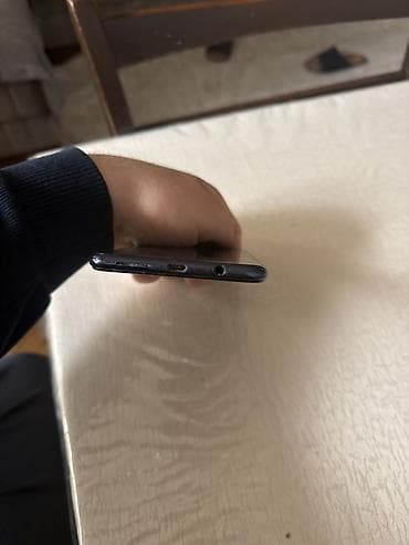 samsung s9 satilir: Samsung Galaxy A7 2018, 64 GB, rəng - Qara, İki sim kartlı — 6