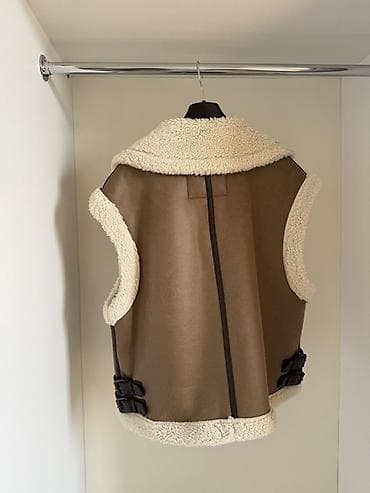 Jiletlər: ZARA qadın qolsuz jilet – süni dəri və kürk effektli - Rəng: açıq — 3