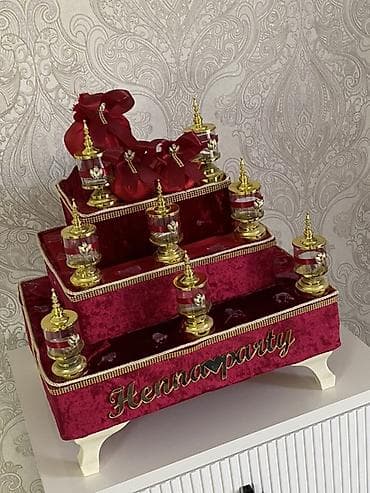 Tədbirlərin təşkili: Xına gecəsi üçün üçmərtəbəli dekorativ “Henna Party” komplekti - — 2