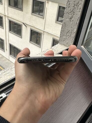 Apple iPhone: IPhone 11 Pro Max, 256 GB, Space Gray, Face ID — 5