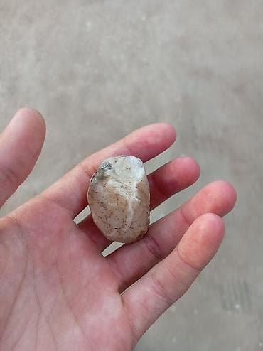 Təbii çınqıl/daş nümunəsi - Material: kvars tipli təbii daş lalafo.az -da Təbii çınqıl/daş nümunəsi - Material: kvars tipli təbii daş