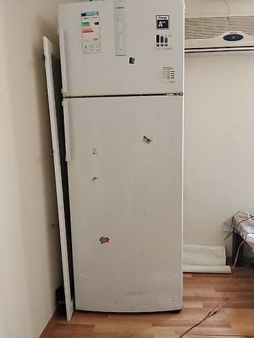 İşlənmiş 2 qapılı Bosch Soyuducu Satılır, rəng - Bej, Dolab içi — 1